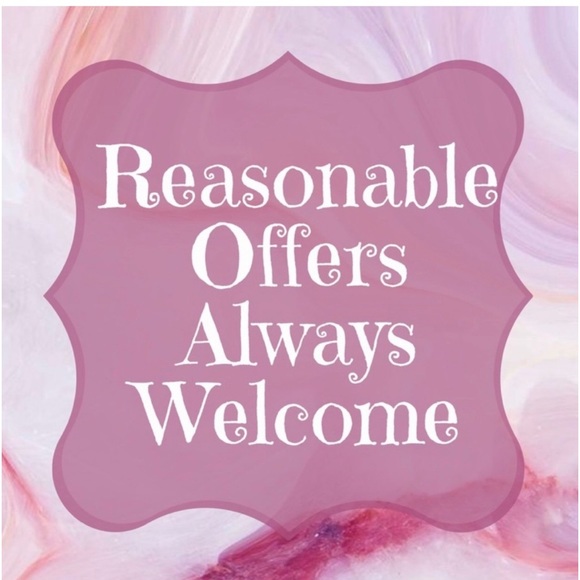 I’ll B Accepting Offers all items W/ the symbol💋 on cell for $18 put in  bundle - Picture 10 of 15